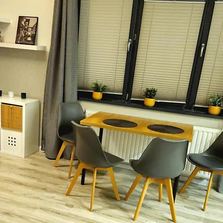 Apartment Czerwone Maki *